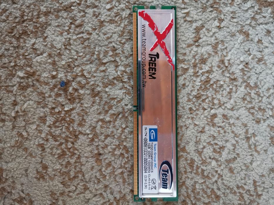 Unitate PC, mouse, tastatura