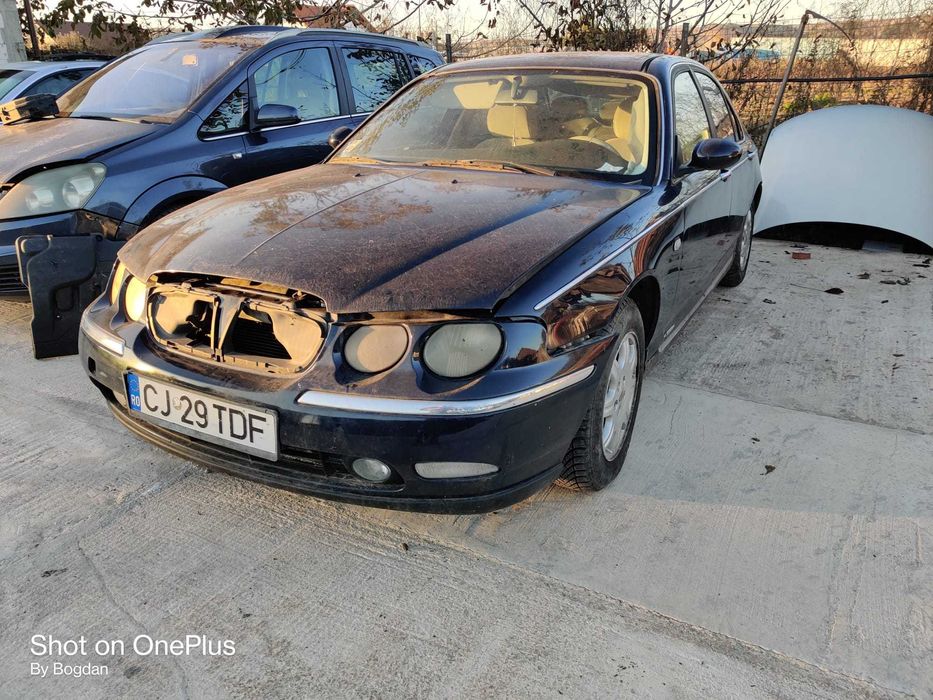 Vindem piese rezultate din dezmembrarea unui ROVER 75