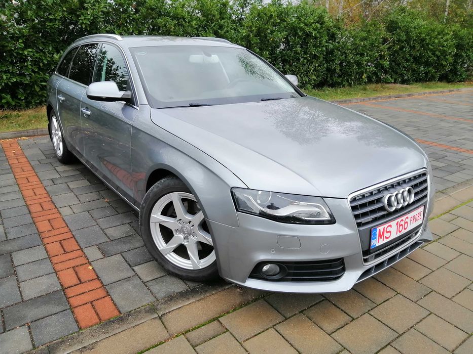 Audi A4 B8 2.0TDI Quattro/ 2010/Euro5 / Xenon/ Navi / Bang&Olufsen