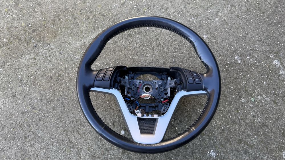 Продавам мулти волан за Honda CRV 3 - Оригинален