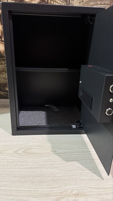 Сейф огнеупорный Deli Et 525