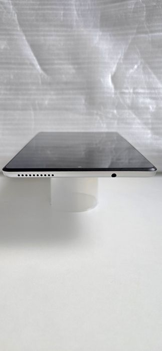 Таблет Lenovo TB-8505X