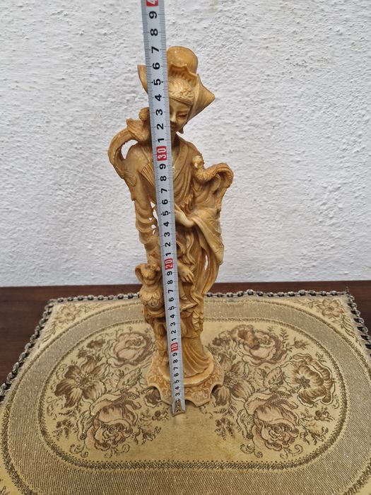 Красива японска фигура гейша