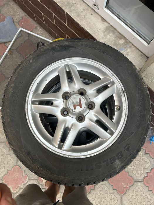 Продам комплект Зимный шины