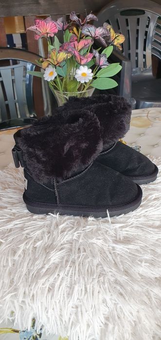 Ghetute tip UGG imblanite 28
