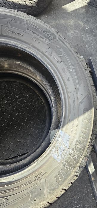 215 65 R 17 Goodyear iarna