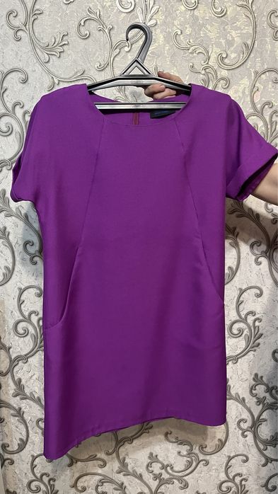 Продам 4 платья, одна по 2000 тг