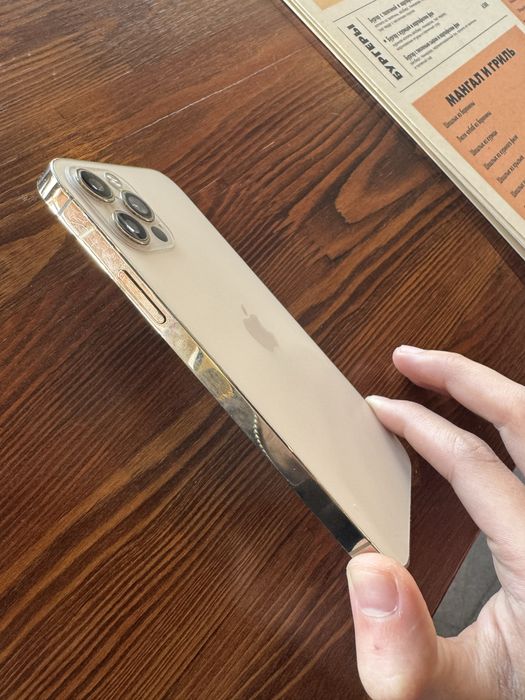 Продается срочно iPhone 12 pro
