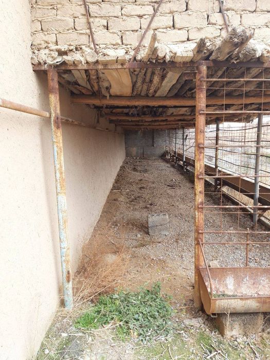 Hovli sotiladi 24 sotih uy tugallangan