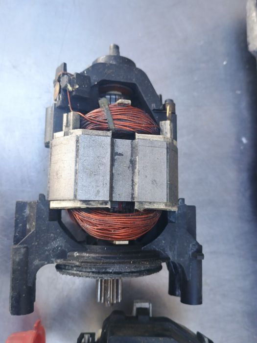 Carcasa,buton on-off și cablu alimentare ,motor defect,BHR 115,Budget