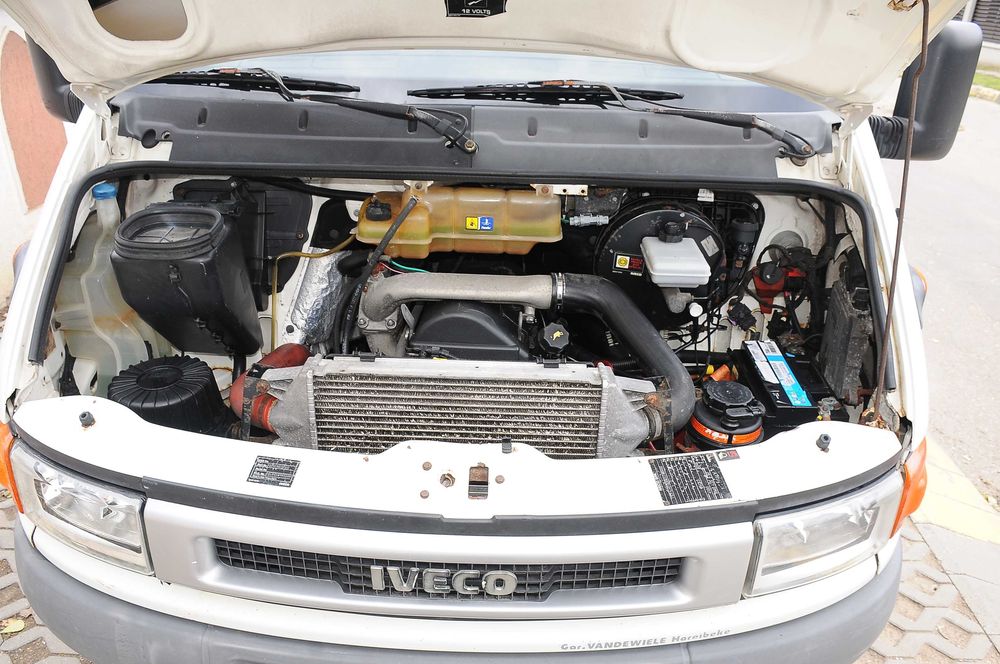 IVECO Daily 35C13 7 locuri 2002 2.8TDi 130CP 6 trepte cat. B Carte RAR