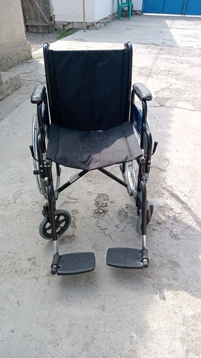 инвалидная коляска