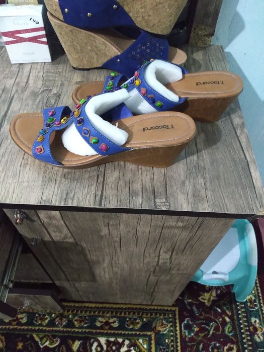 Тапочки на высоком  каблуке