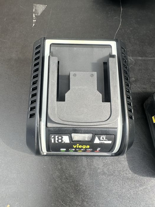 Акомулаторна машина за пресоване Viega Pressgun 6 plus