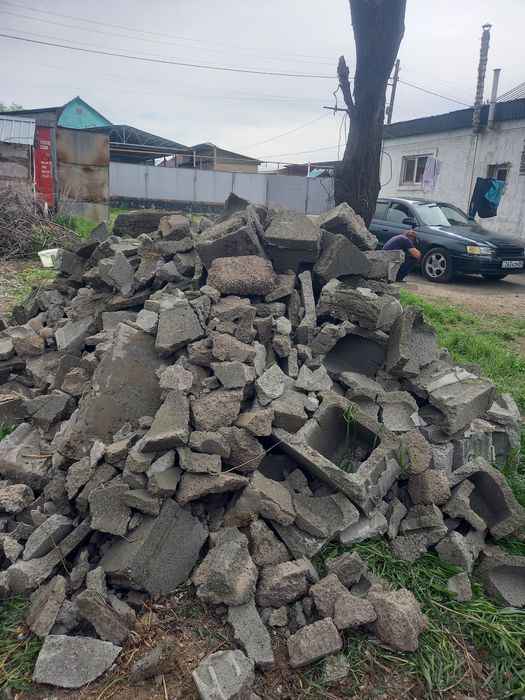 Камни для фундамента и строители атходы