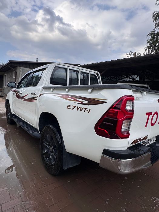 Продам тойота хайлюкс