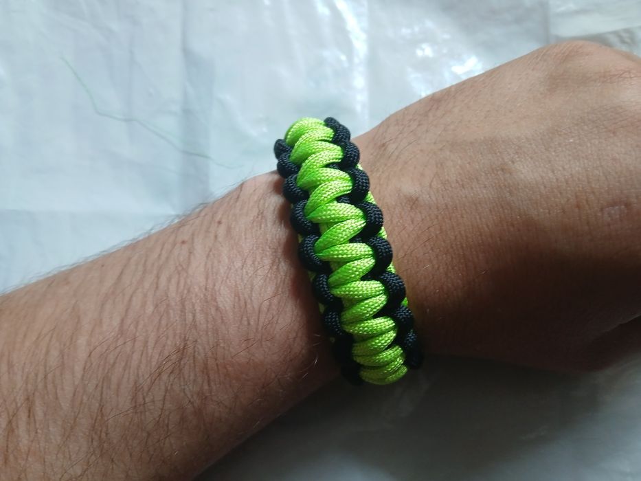 Браслеты из паракорда
