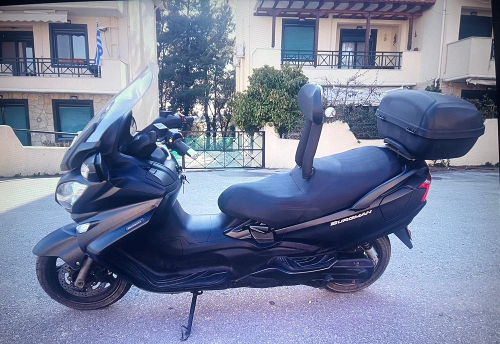 Продавам мотор Сузуки Бъргман.