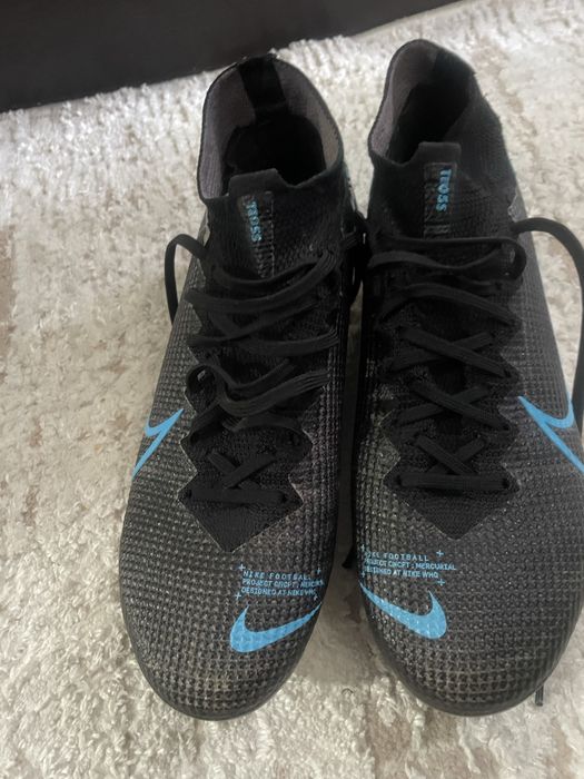 Ghete nike acc marimea 38.5 vand urgent !!