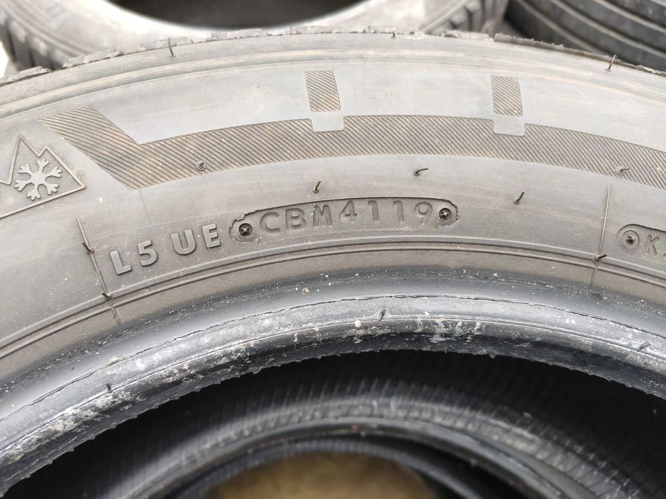 4бр Зимни гуми за бус 215 65 16 С - Bridgestone