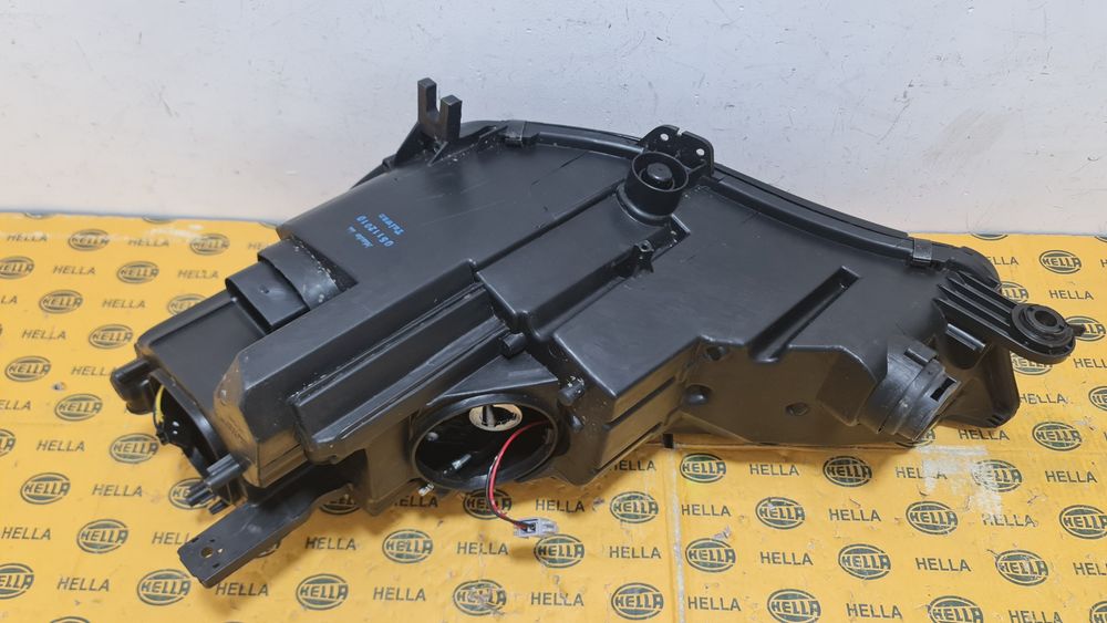 Far xenon led dreapta  Audi A4 B9 8W S4 2015+ 8W0941044B
