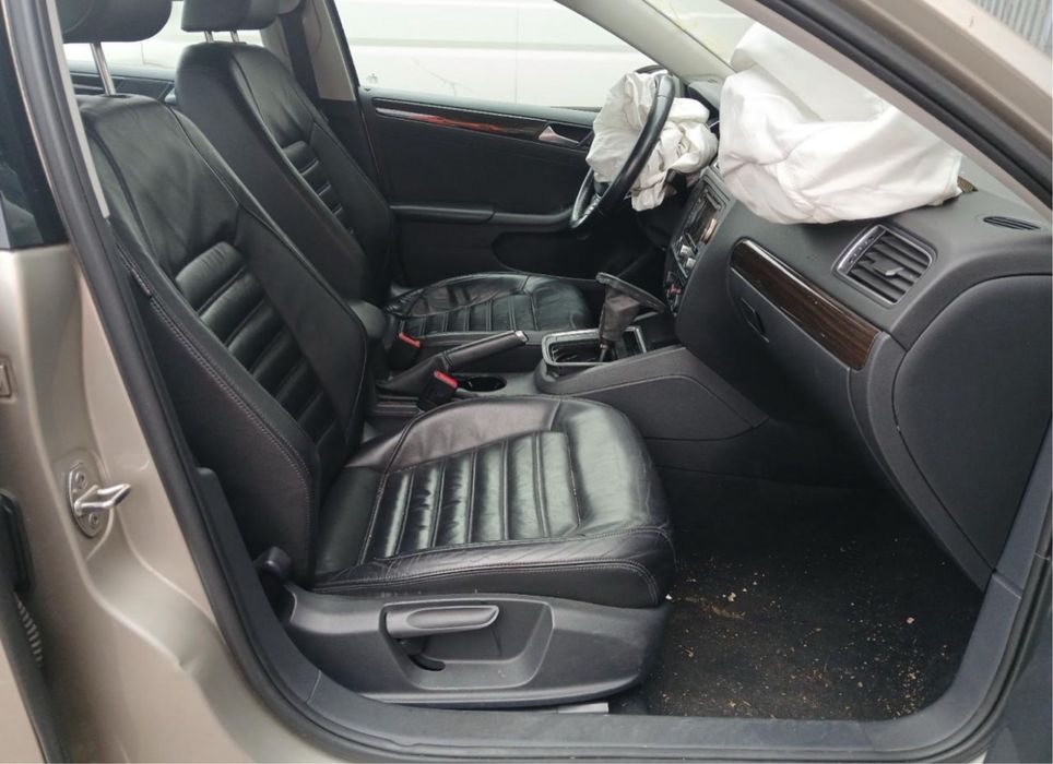 На части VOLKSWAGEN JETTA Vw 2015г 2.0Tdi 7 dsg CUU