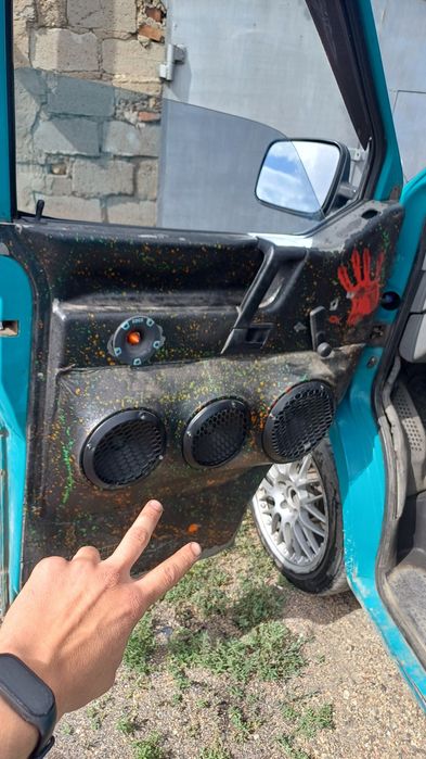 Продам подиумы на дверь  Volkswagen T4