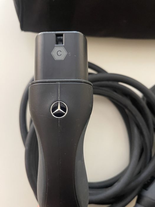 Оригинални зарядни кабели Mercedes-Benz
