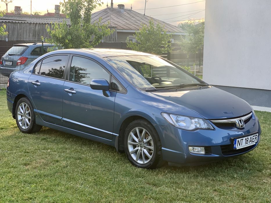 Honda  Civic sedan, 1.8 benzinǎ ,VTEC,automatǎ,140 cp