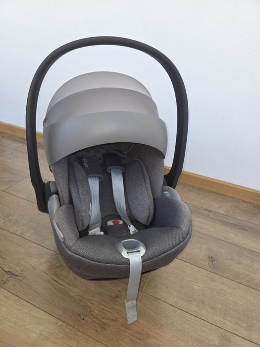 Scoica Cybex cloud T platinum