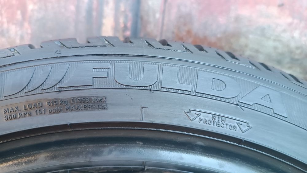 225/45/17 Fulda .