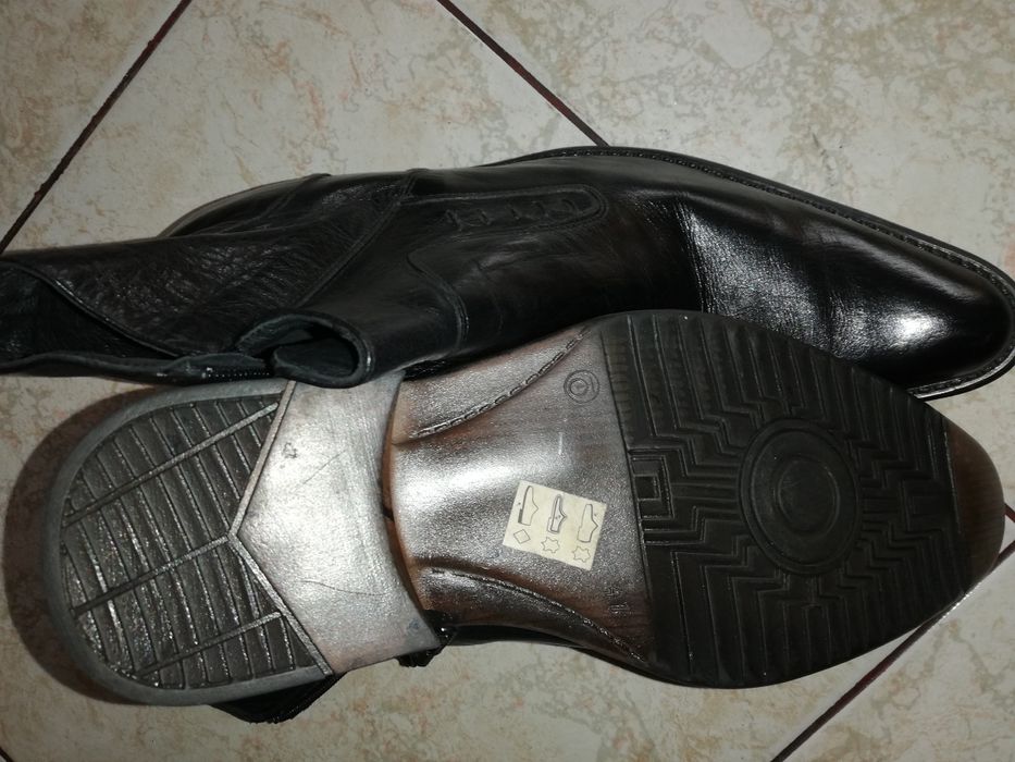 Vand cizme barbatesti.