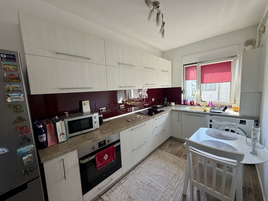 Vând apartament Calea Cisnădiei-modern-Etaj 2
