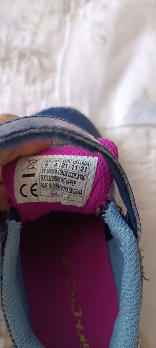 Skechers бебешки обувки  светещи 21 номер