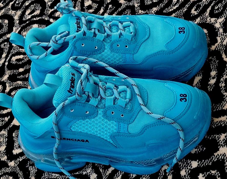 Balenciaga Топ качество уникален цвят турско синьо 38 номер