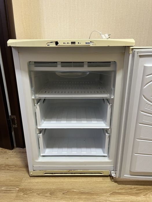 Продам морозильник