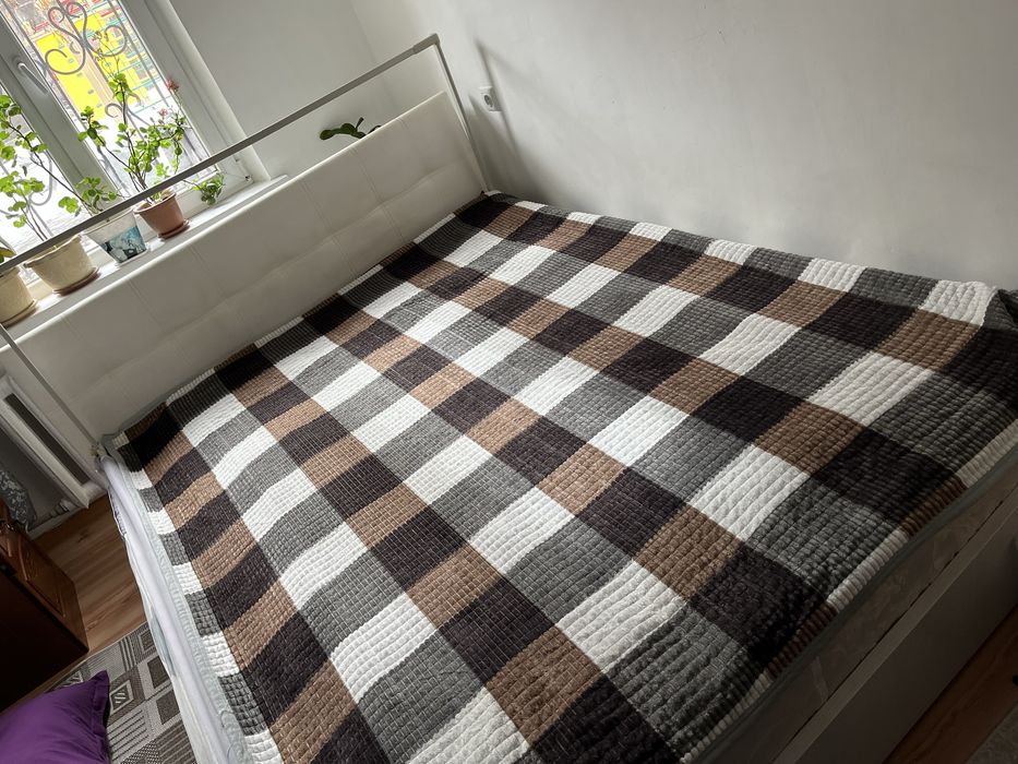 Продам кровать с матрасом