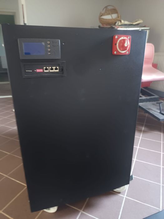 Vând baterie pentru panouri fotovoltaice