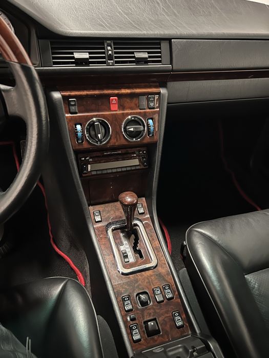 Mercedes Benz E 2.2 Cabrio automat