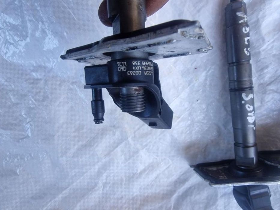 Injectoare/injector Audi a8d3, a6 c6 motor 3.0 tdi