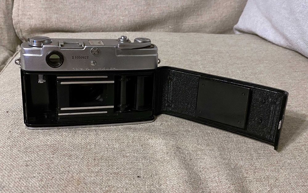 Aparat foto film Yashica M-II - model de colectie - netestat anii 60