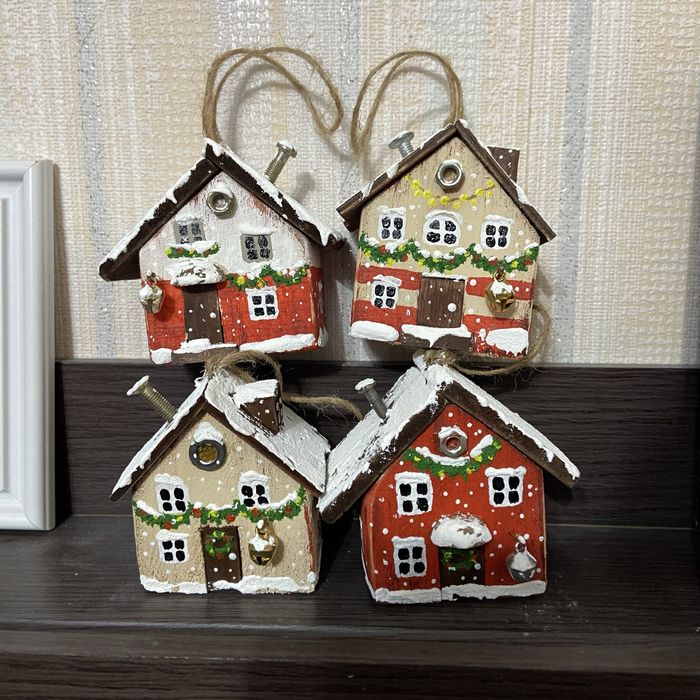Домики. Елочные игрушки
