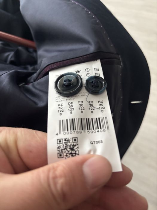 Продам костюм детский школьный