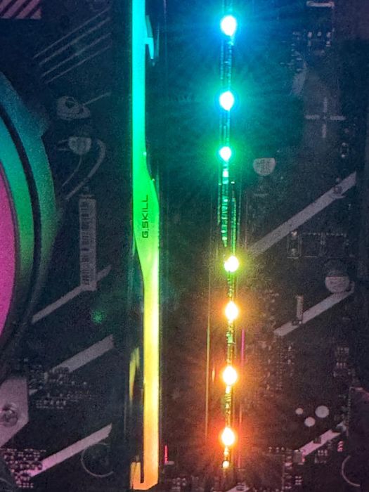 Kit RAM G.Skill Trident Z5 Neo RGB 32GB 2 x 16GB DDR5 6000 Mhz CL30 EXPO