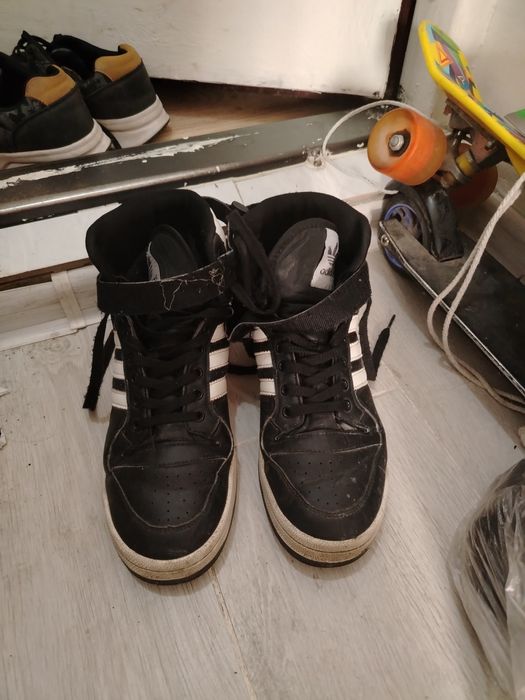 Отдам кроссовки демисезонка-зима