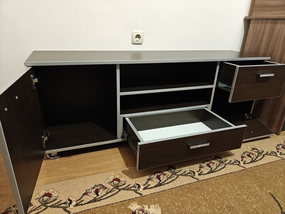 Продаю ТВ тумбу, тумба под телевизор