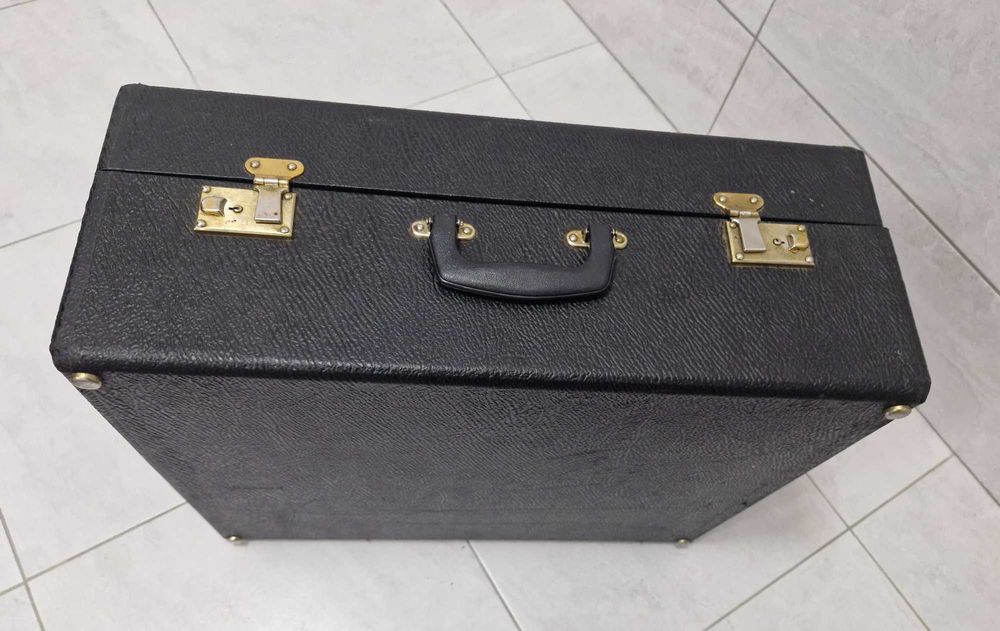 Acordeon Weltmeister  negru 120 basi