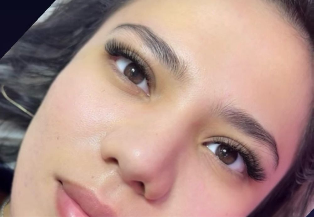 Наращивание , ламинирование ресниц