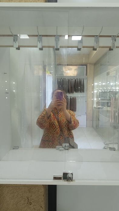 Мебельный шкаф,для салона красоты