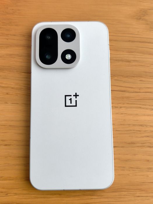 Oneplus 15 12/256GB Глобален ром/Заключен BL